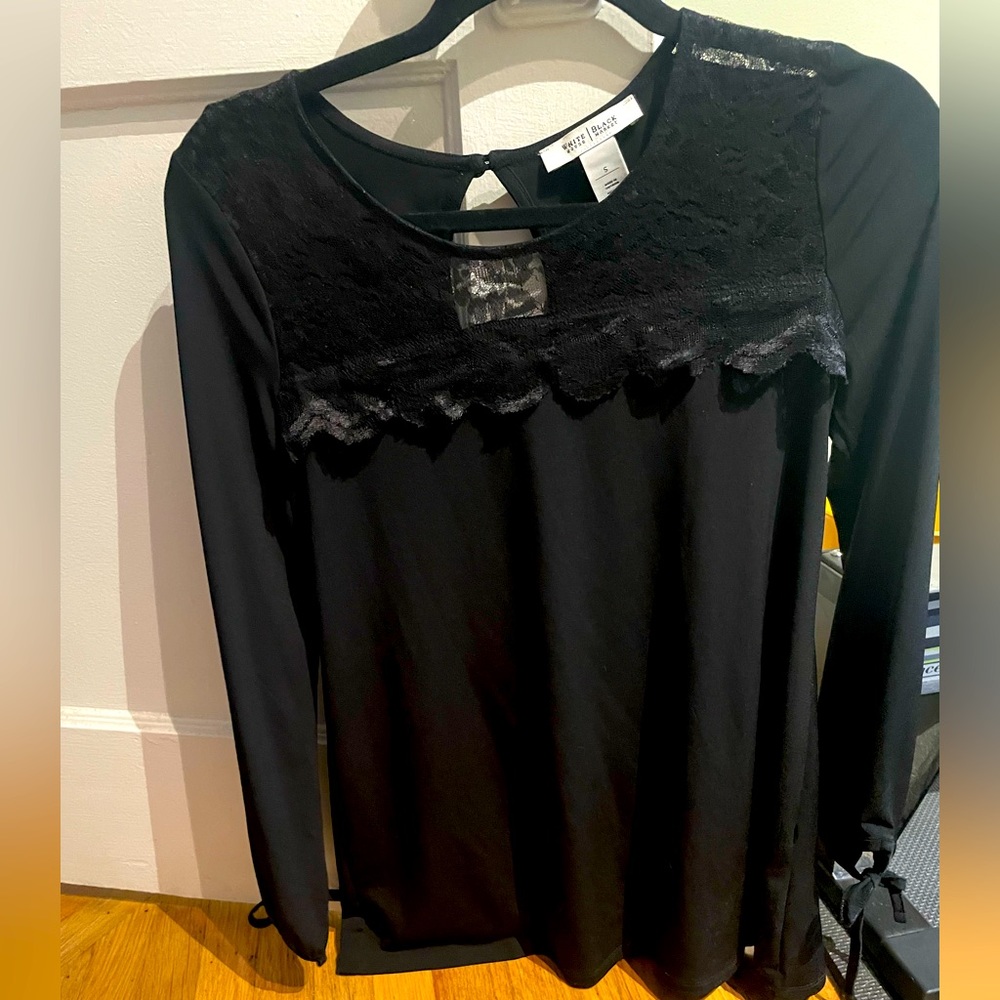 White House Black Market size small black shirt